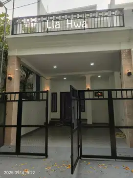 Rumah 2 lantai cantik dan rapih di villa melati mas