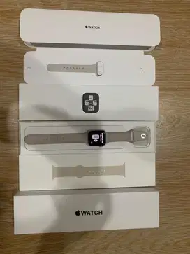 Apple Watch SE Gen 2nd 40mm (second)