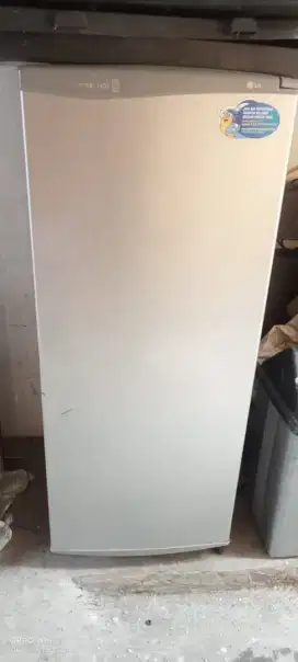 Kulkas 1 pintu besar LG