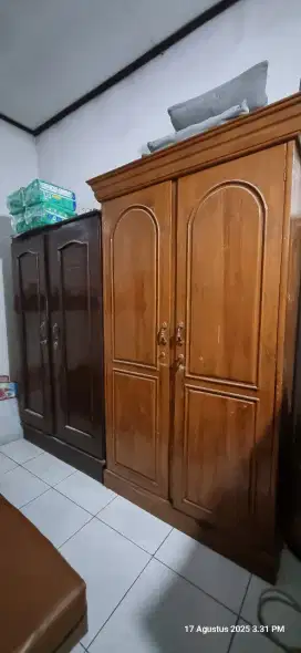 Dijual Perabotan Furniture Meja Kursi Lemari kayu Jati Tua Kuno Antik