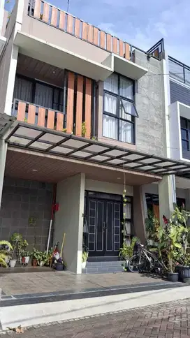 Dijual Rumah Komp SSP sariwangi teknologi. bandung