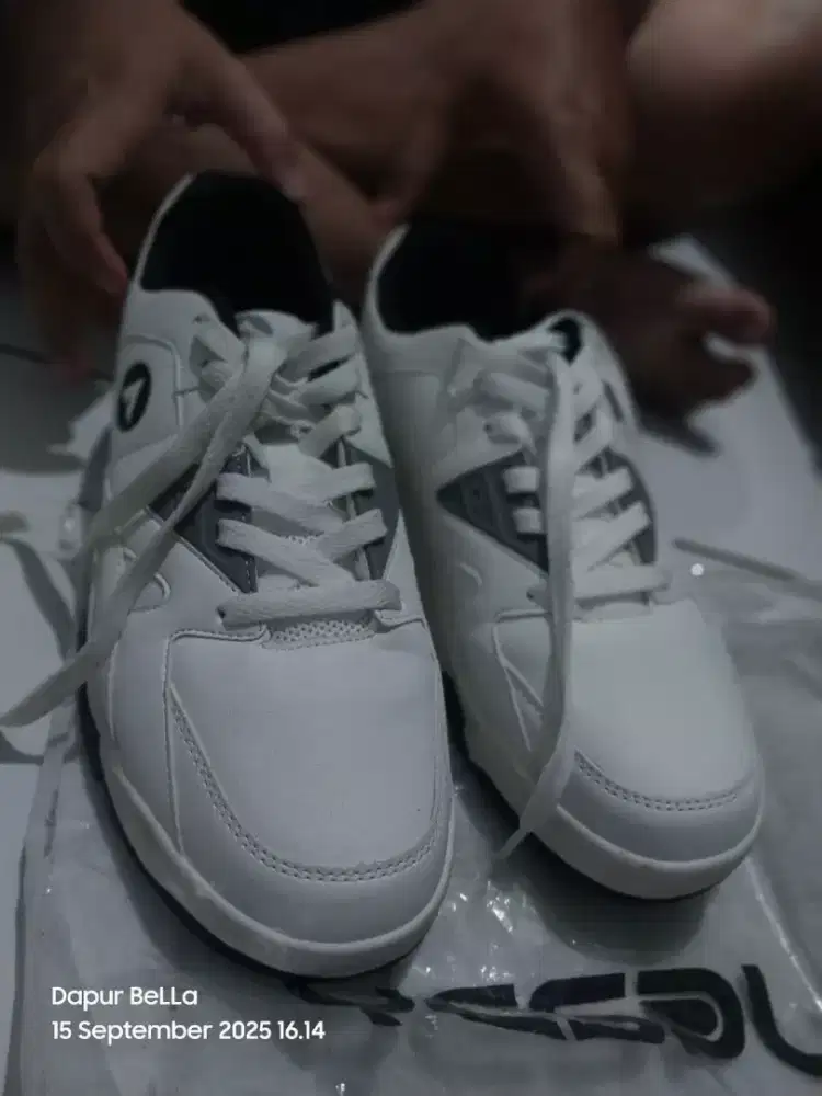 Sepatu airwalk original warna putih