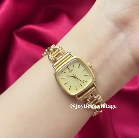 Jam Tangan Vintage Seiko Lady Gold Square Quartz