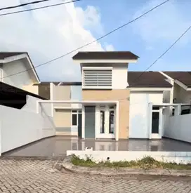 HOT SALE!!! Dijual Rumah Minimalis Like New Di Citra Indah City