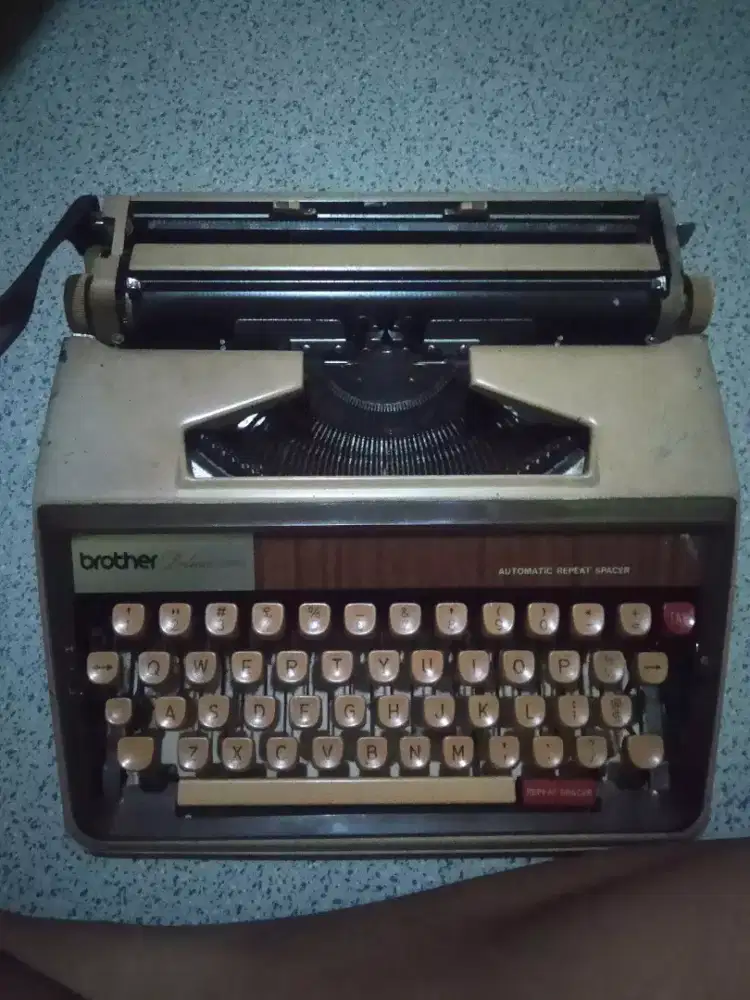Merek brother deluxe1350
