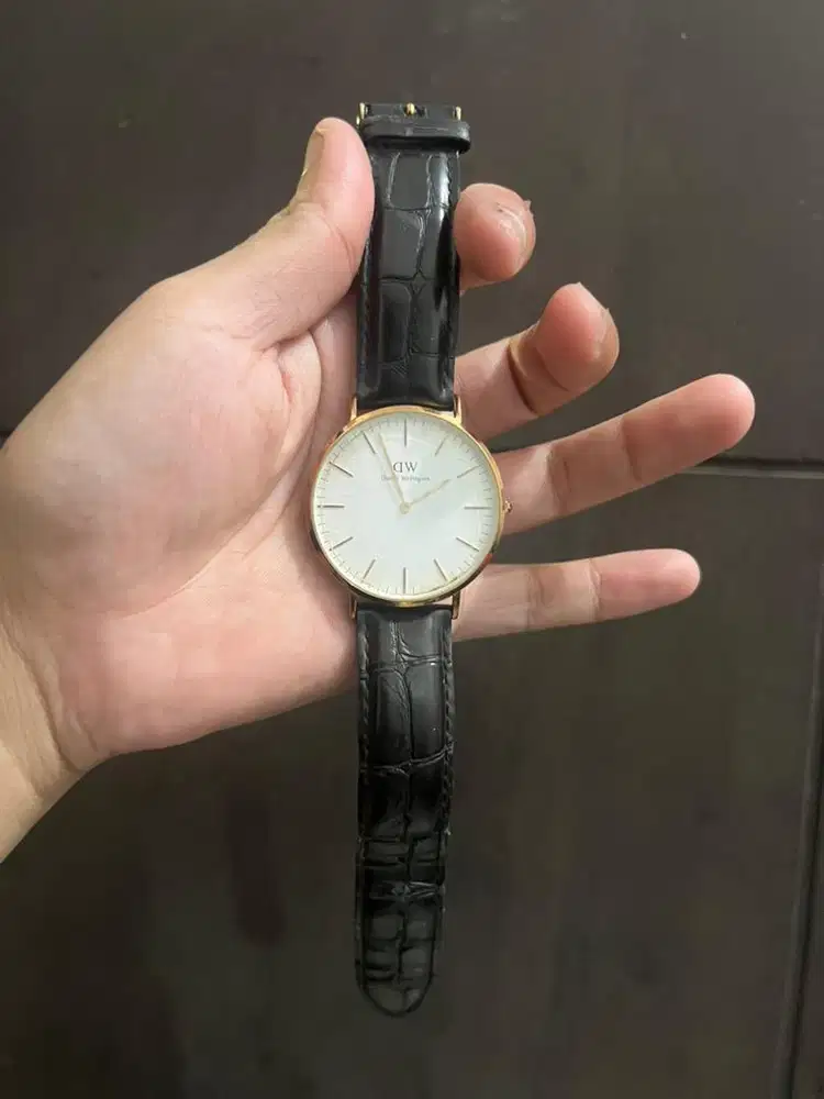 Jam tangan Daniel Wellington original bekas