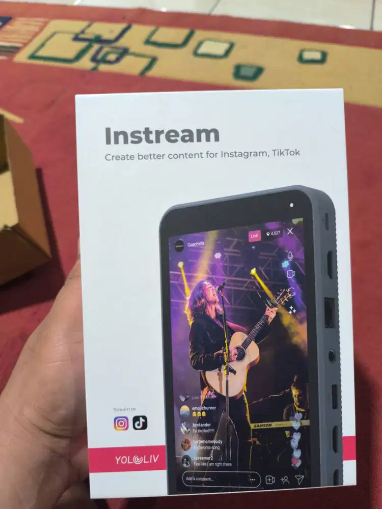 YOLO LIVE INSTREAM