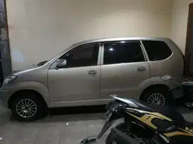 Daihatsu Xenia 2004 Bensin