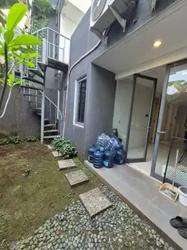 Disewakan Rumah Siap Huni di Ozone Residence, Veteran Jakarta Selatan
