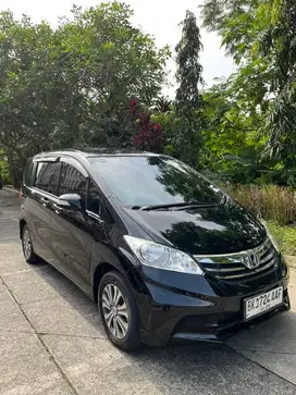 Honda Freed AT 2013