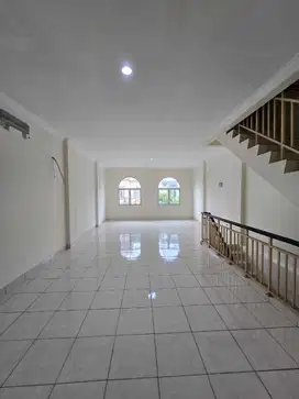 Termurah Jual Ruko PIK1 Cordoba 5x12,5, sudah sertifikat