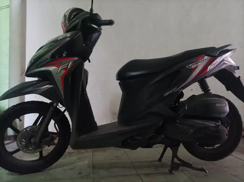 Vario 125 tahun 2015