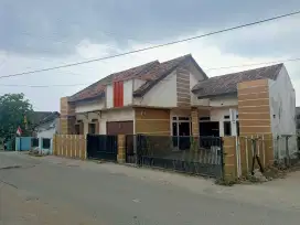 Rumah Natar, depan masjid Sindnagliwa