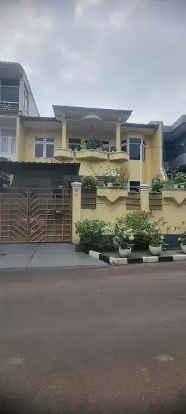 Dijual Rumah Daerah Cinere