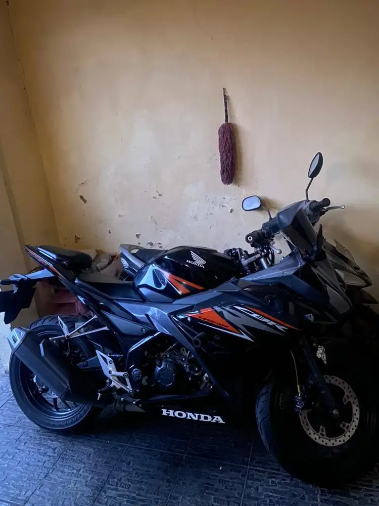 Honda CBR 150R K45G