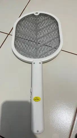 Raket Nyamuk berguna untuk membasmi nyamuk