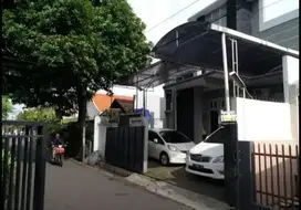 Dijual Rumah apik siap huni dekat kota di jl Badak Pandean lamper