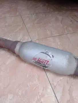 Resonator knapot