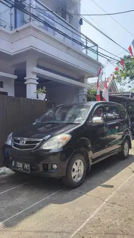 Toyota Avanza 2011 Bensin