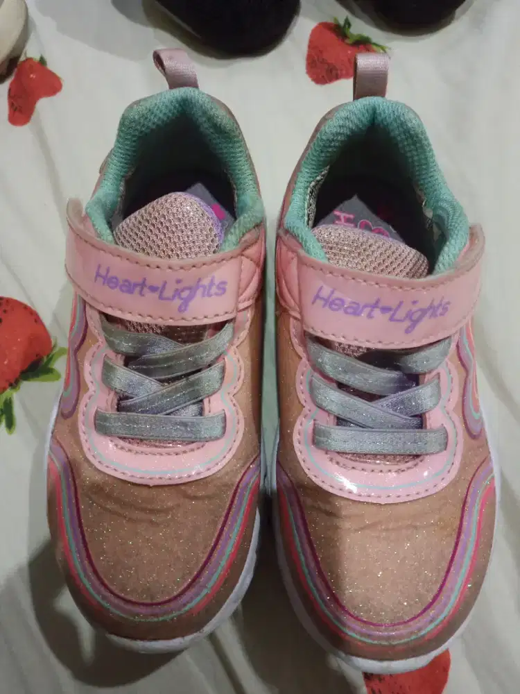 Sendal & sepatu anak ukuran 23 & 25,5