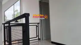 RUMAH 2 LANTAI DI UNGARAN DEKAT EXIT TOL
