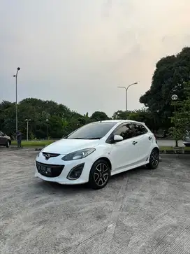 Mazda 2 2011 Bensin
