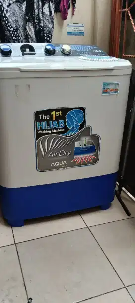 MESIN CUCI  MERK AQUA 2 TABUNG