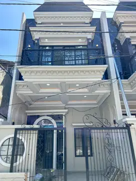 Dijual Rumah Classic Modern 2Lantai New Gress Di Kedung Anyar Surabaya