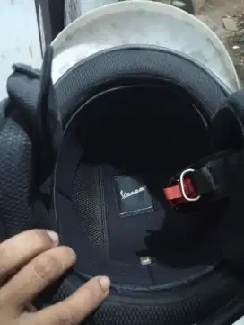 Helm vespa 400k