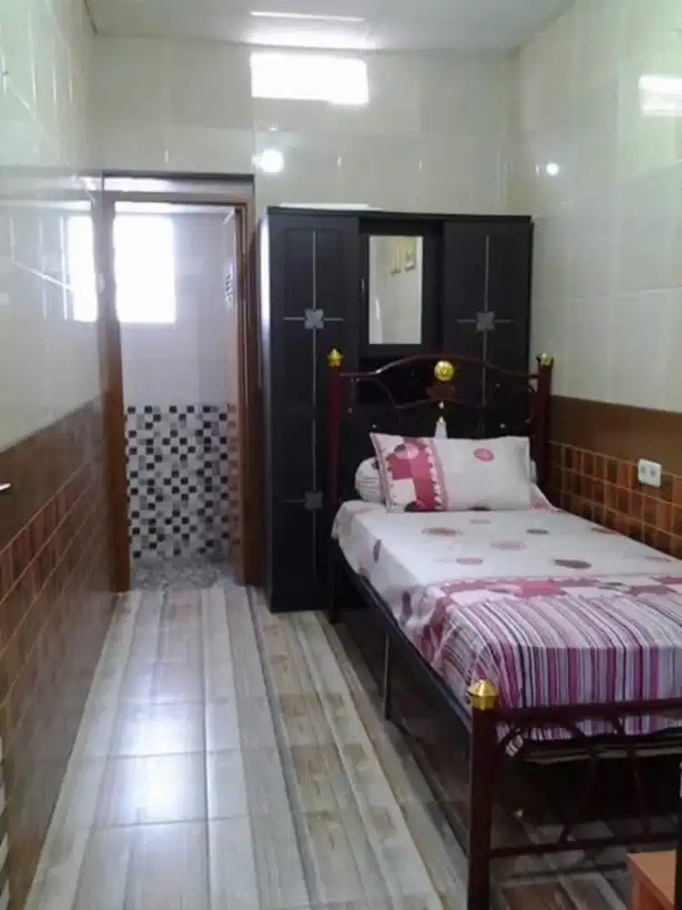 KOS WANITA NON AC. Kamar bagus WC dlm. Dekat Trans TV, Gatsu Kuningan.