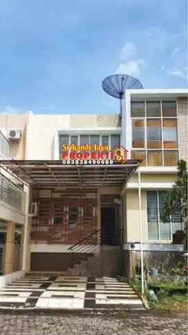 Rumah Mewah 2 Lantai di Kawasan Elit Bukit Wahid Regency