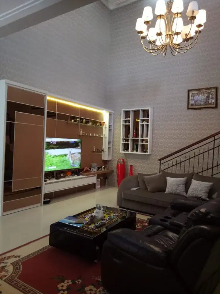 PESANGGRAHAN Jakarta Selatan Dijual Rumah Siap Huni 2-lt dalam Cluster