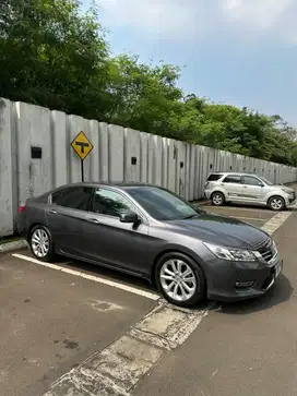 Honda Accord Vtil 2014 (low km) [cash]