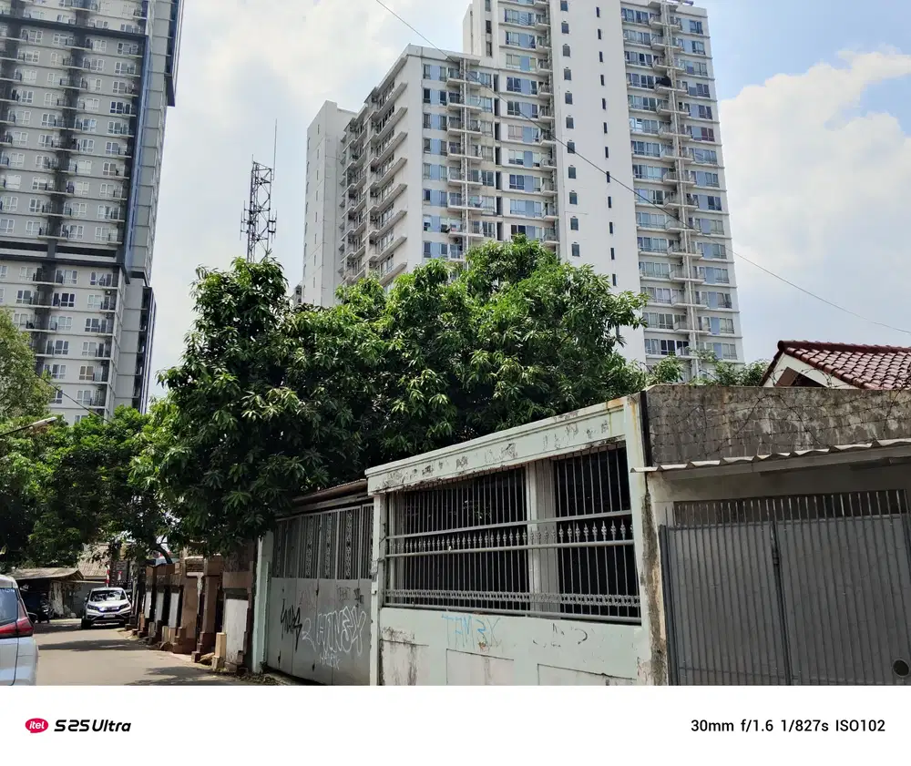 Rumah murah belakang plaza Bintaro jakarta selatan