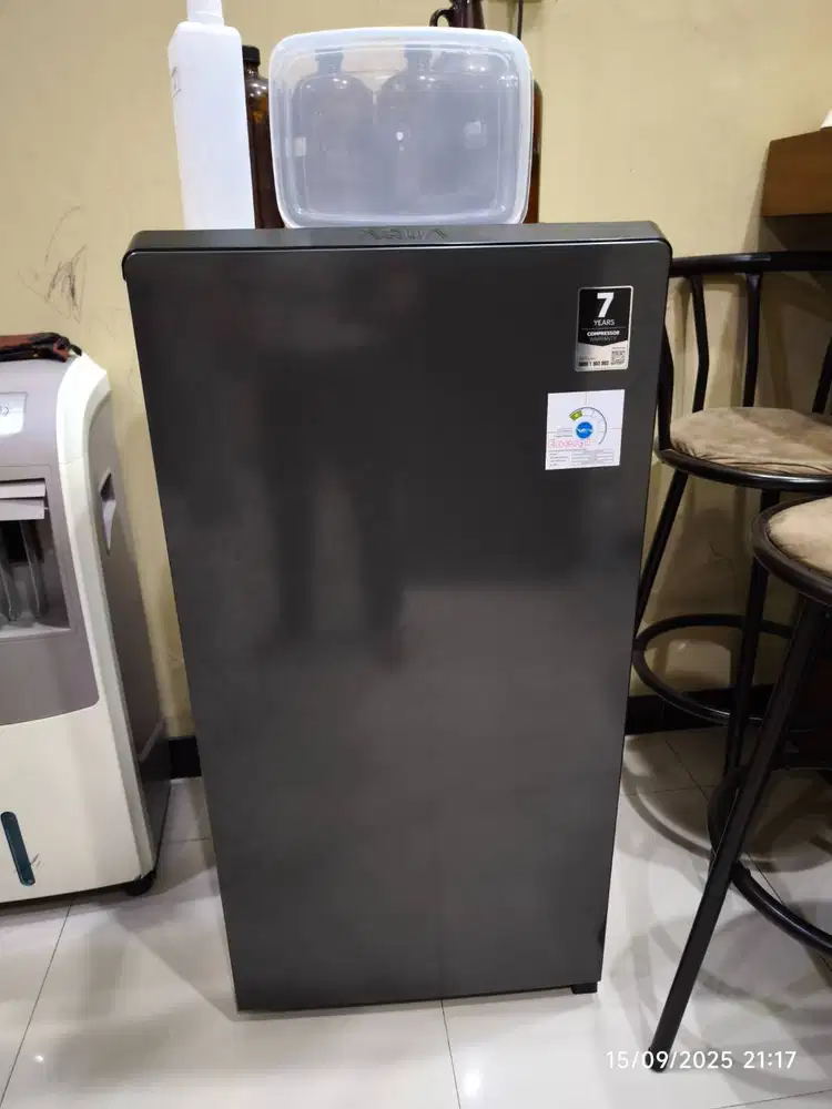 kulkas Aqua 1 pintu AQR-D185 (MDS)