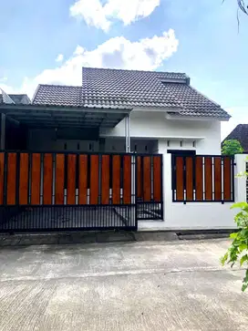 Rumah Modern Lingkungan Nyaman dekat Jalan Kaliurang