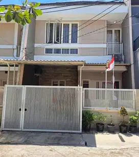 RUMAH BABATAN PANTAI DEKAT GRAND KENJERAN, SIAP HUNI, TERAWAT