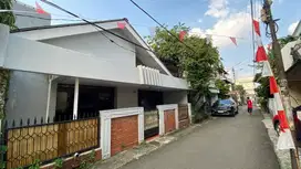 Dijual Rp 8,5 M Rumah Patal Senayan Jl Mesjid IV