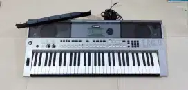 Yamaha PSR E443, bisa Flash disk