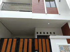 Di jual rumah siap huni akses di percetakan negara johar baru jakpus