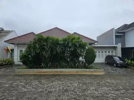 Rumah Second Sangat Terawat di Ceger Cipayung Jakarta Timur