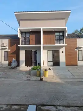 Rumah Mezanin Readi dekat Stasiun Cikarang