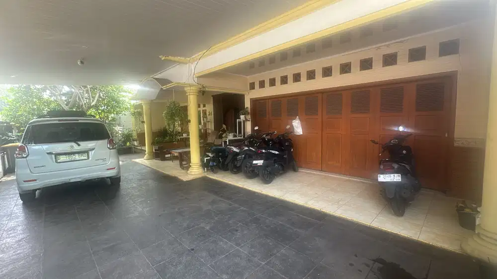 Rumah s pool jatimurni pondok melati bekasi