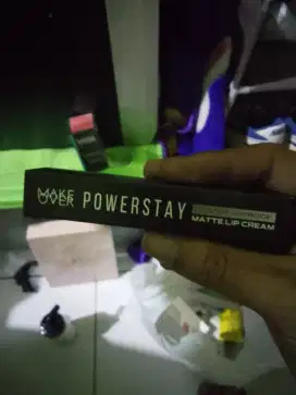 make over powerstay matte lip cream