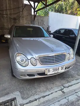 Mercedes-Benz E260 2003 Bensin