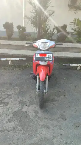 Supra fit X  2008 wrn merah silver