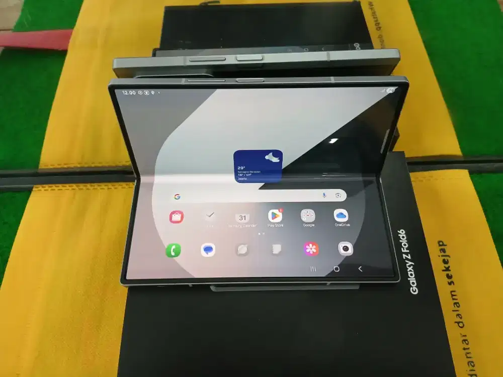 Samsung ZFOLD 6 ram 12 /512 gb mulus no minus lengkap