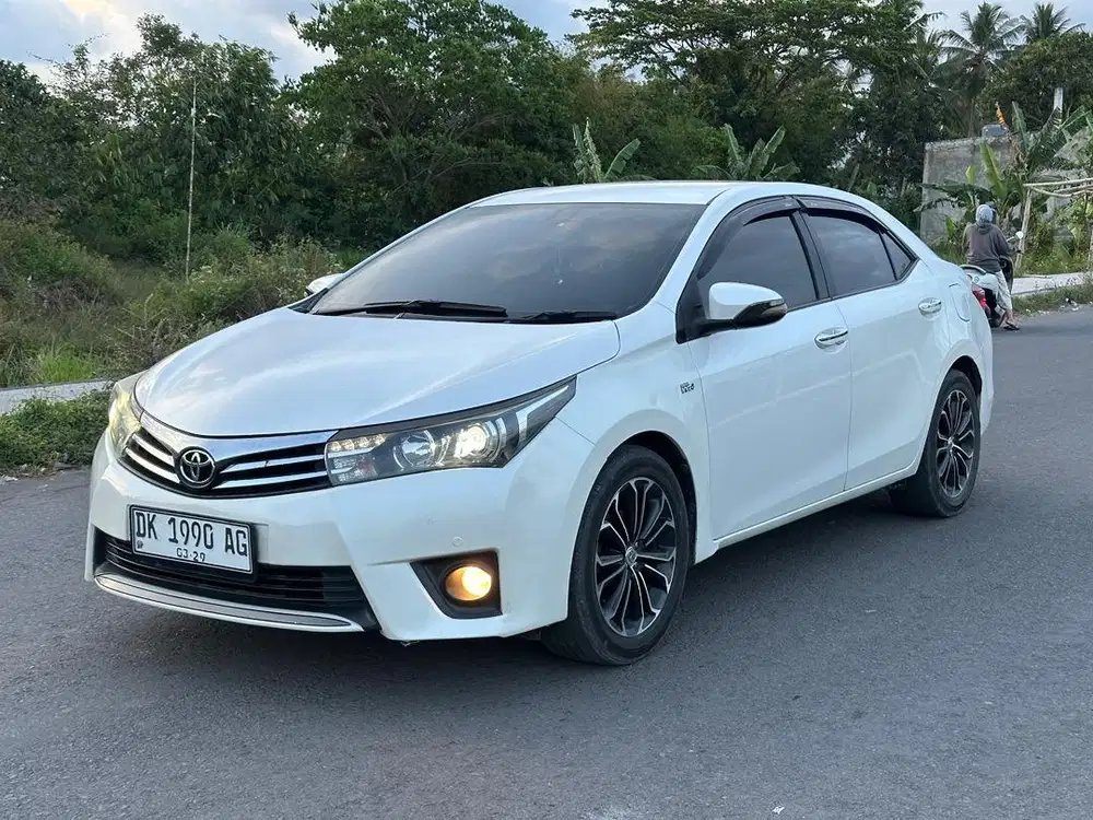 TOYOTA ALTIS 1.8 V 2014