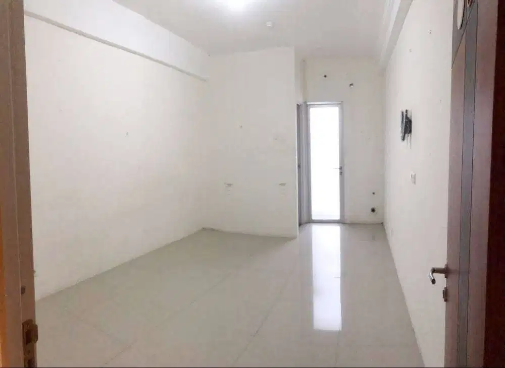 Gunawangsa MERR dekat UPH Metropolis Ubaya Bale Hinggil Manyar UPN