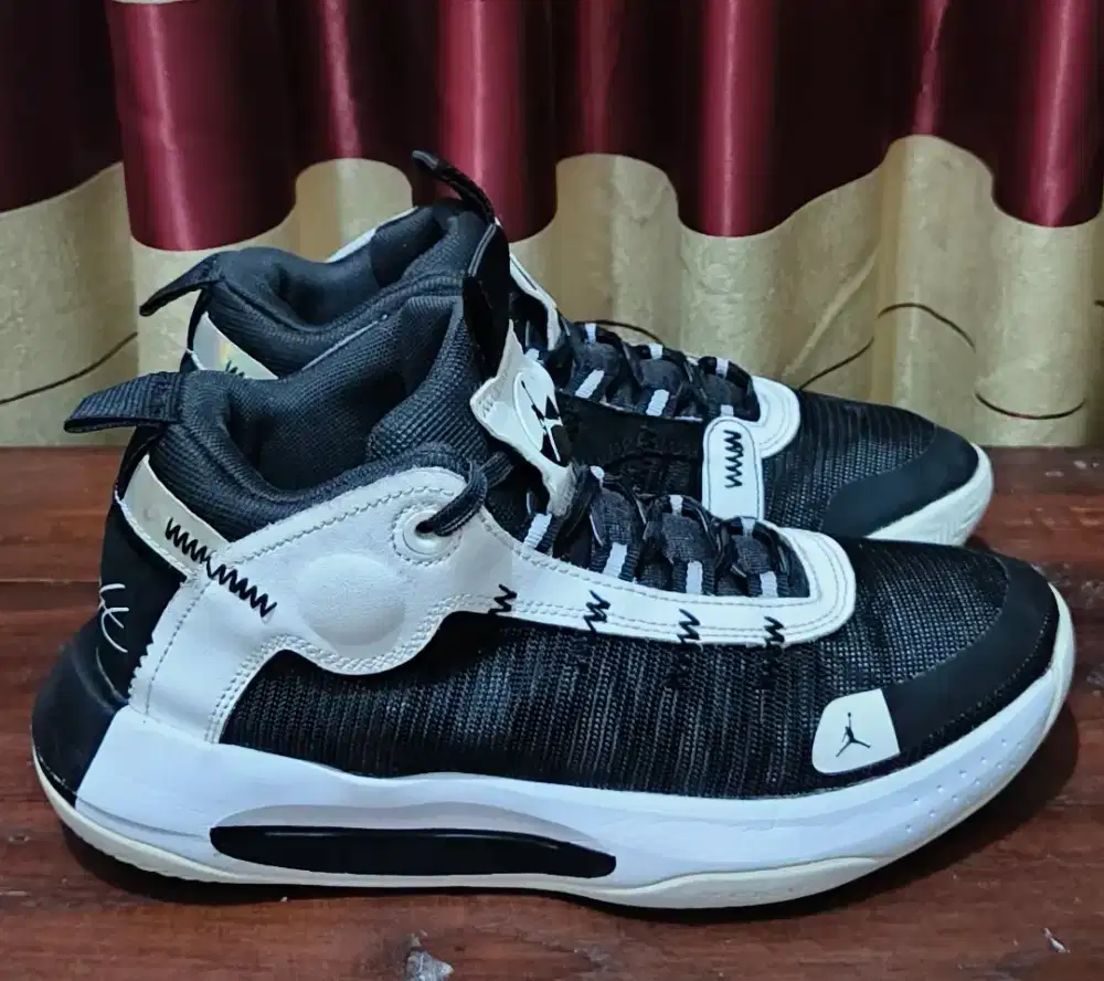 Sepatu Nike Jordan Jumpman